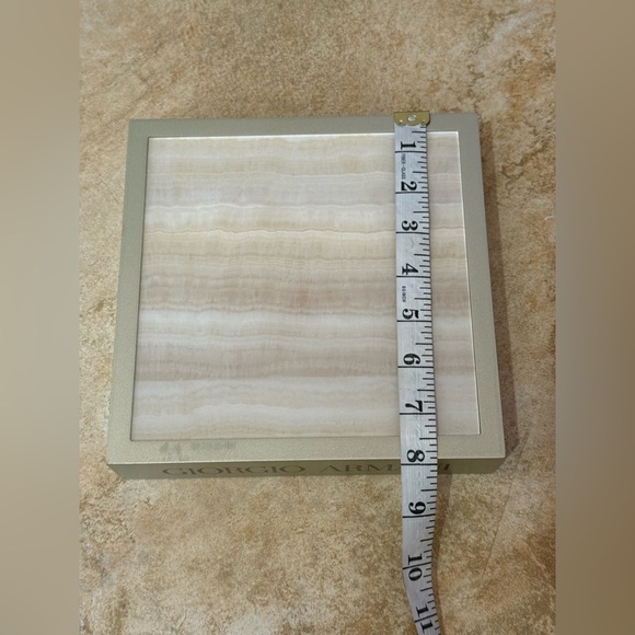 Giorgio Armani Decoration - Picture 6 of 7